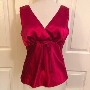 Beautiful Nine West Red Sleeveless Satin-Like Blouse